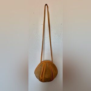 Brio - Vintage 80’s Suede/leather patch Round Purse